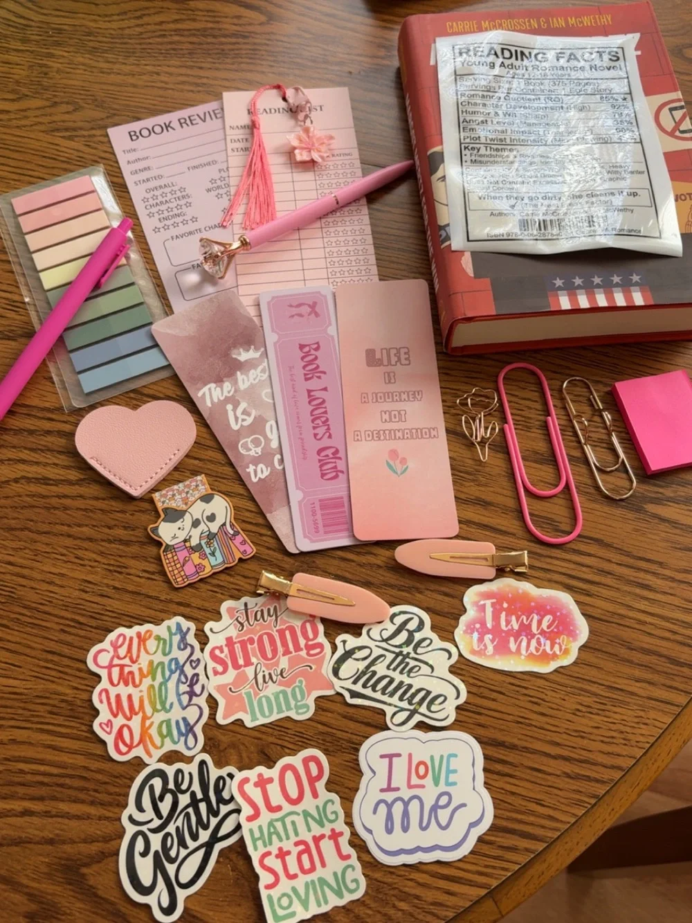 Blind date with a book young romance, novel, bundle, accessories, pens, bookmark